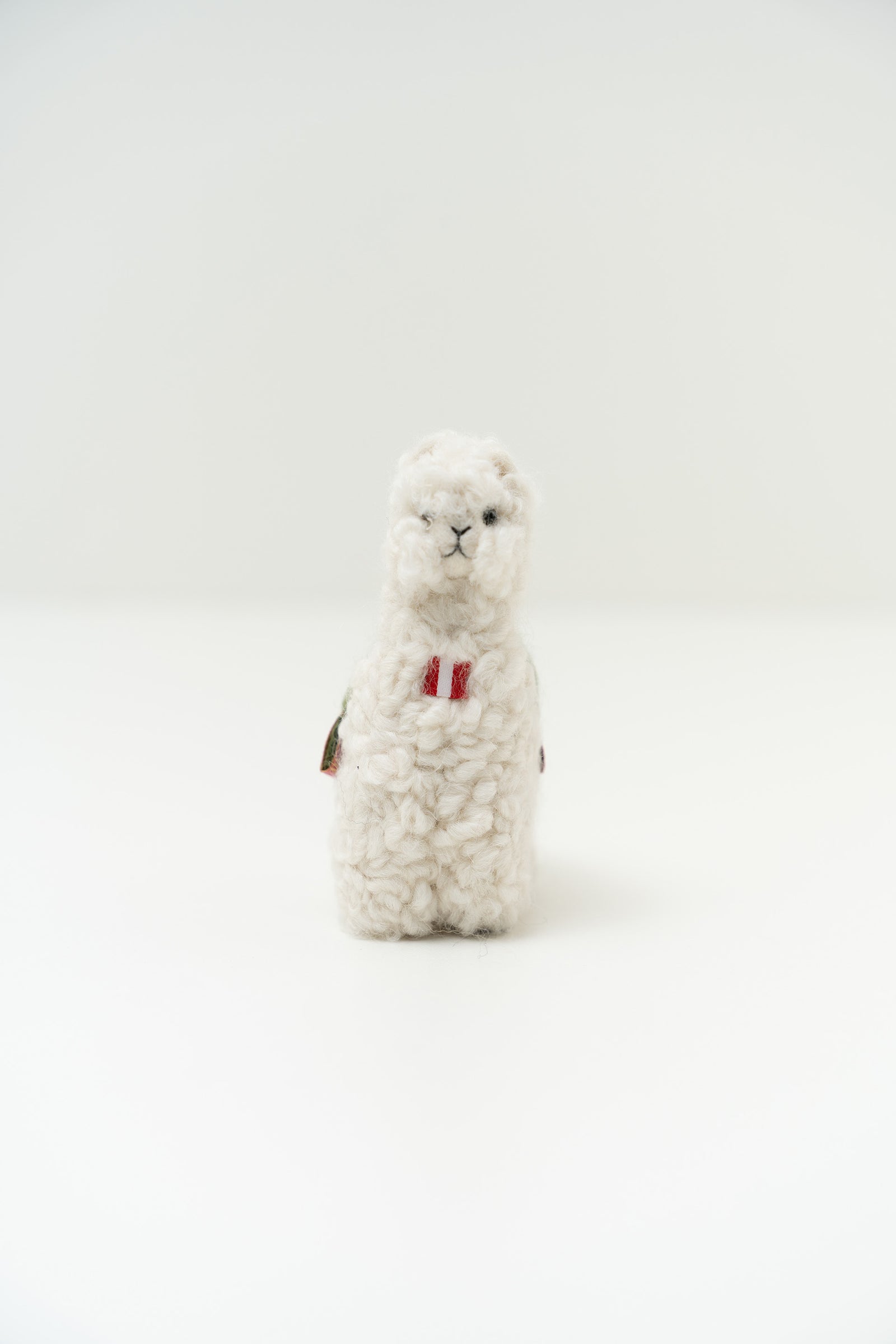 Peluche Qoni Mediana De Baby Alpaca Color Blanco