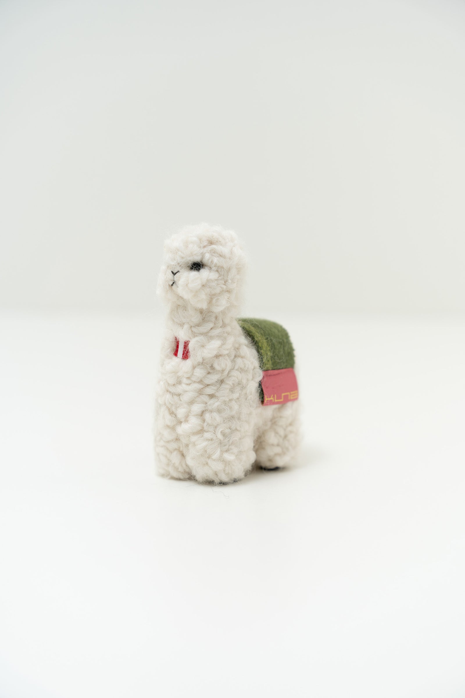 Peluche Qoni Mediana De Baby Alpaca Color Blanco