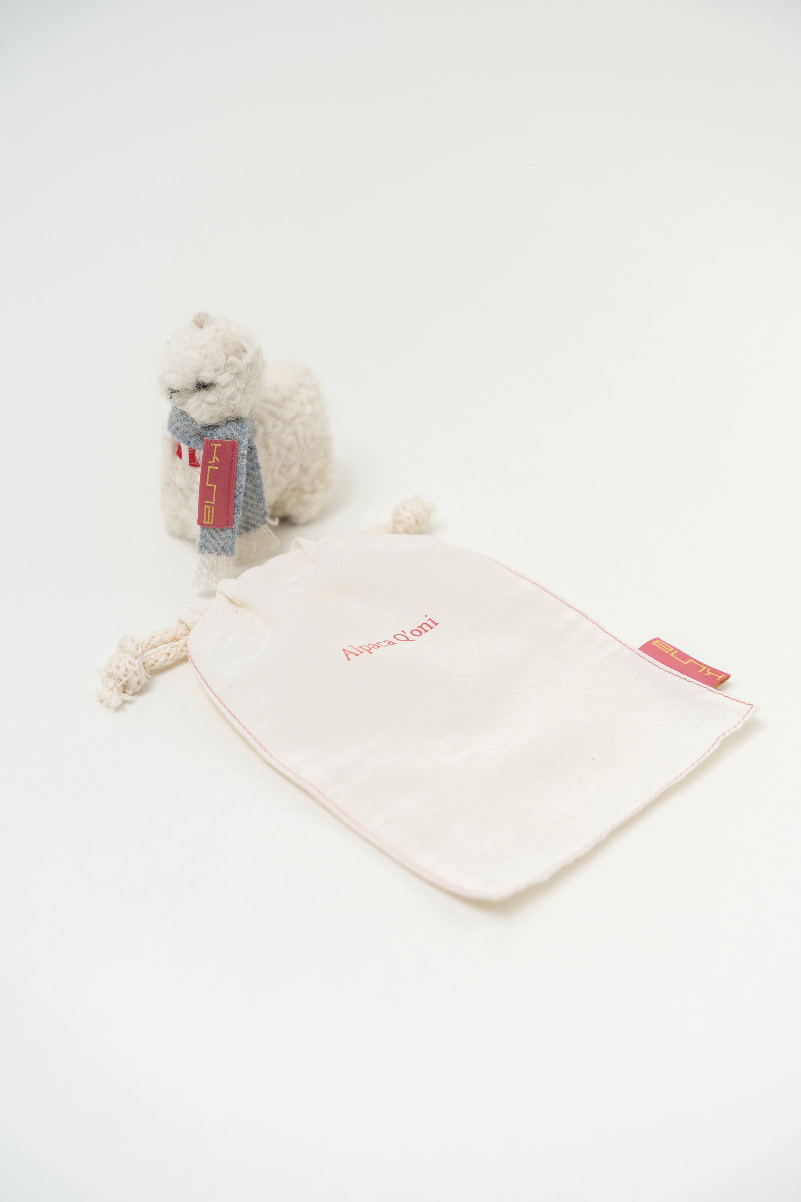 Peluche Qoni Pequena De Baby Alpaca Color Blanco