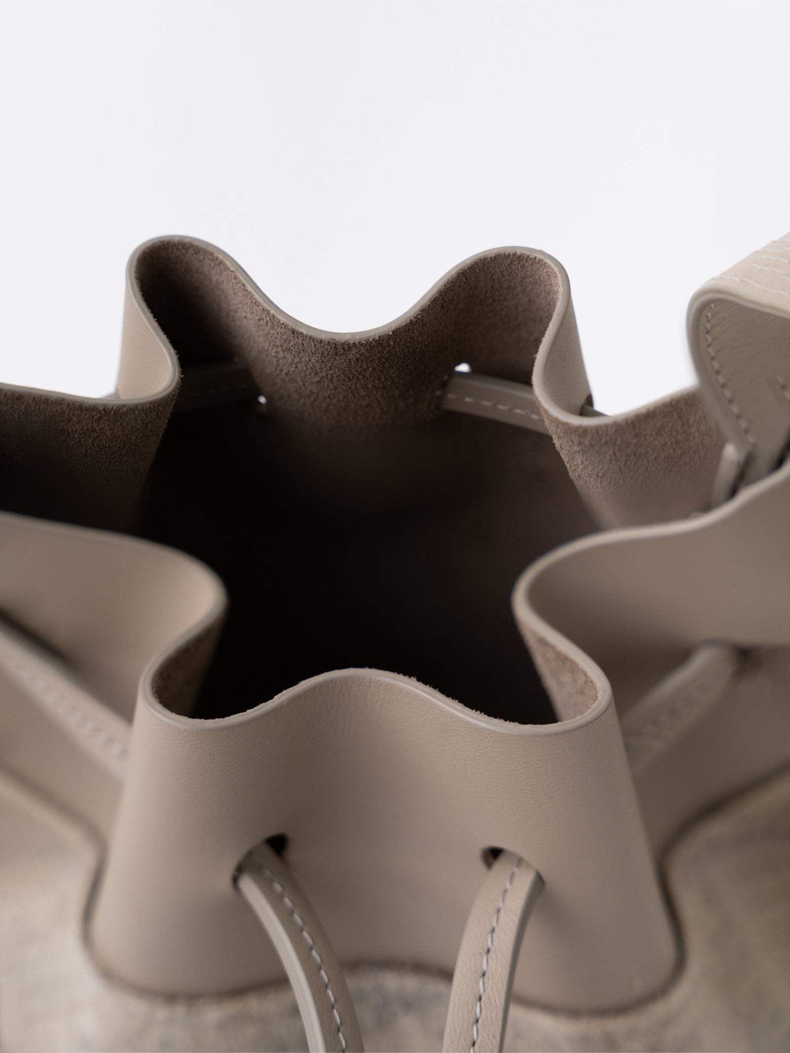 Cartera Claudia De Cuero y Alpaca Color Beige