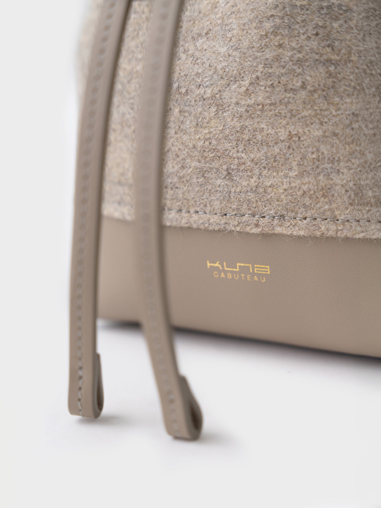 Cartera Claudia De Cuero y Alpaca Color Beige