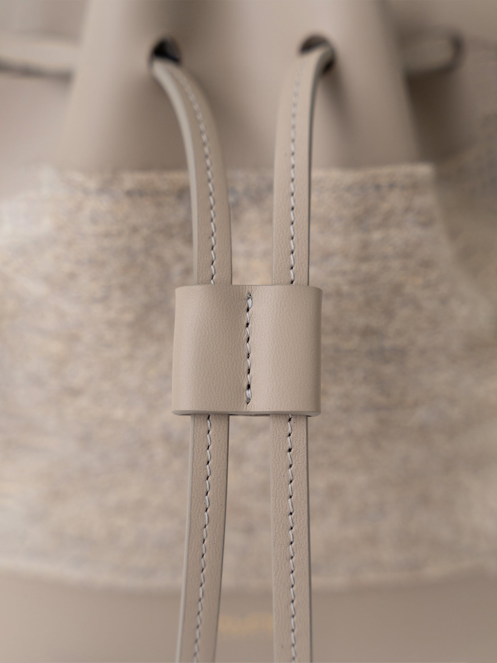 Cartera Claudia De Cuero y Alpaca Color Beige