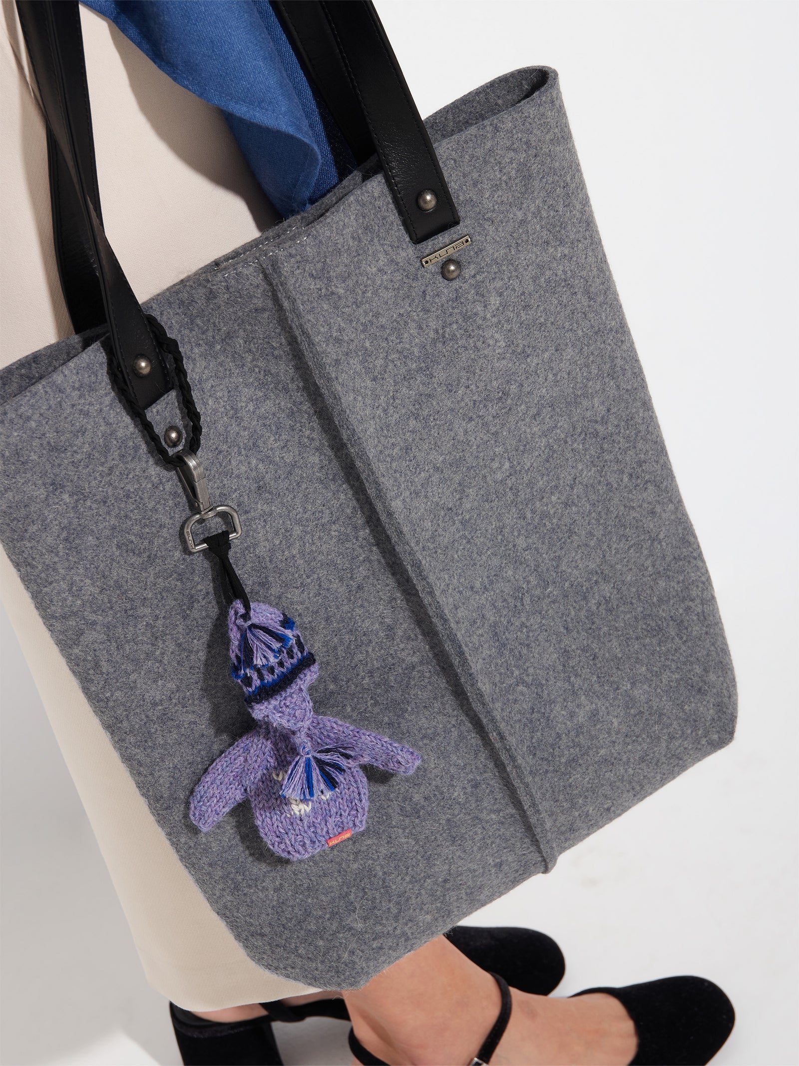 Cartera Raisin De Lana Color Gris