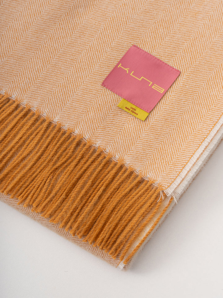 Manta Yanahuara Baby Alpaca Color Yellow