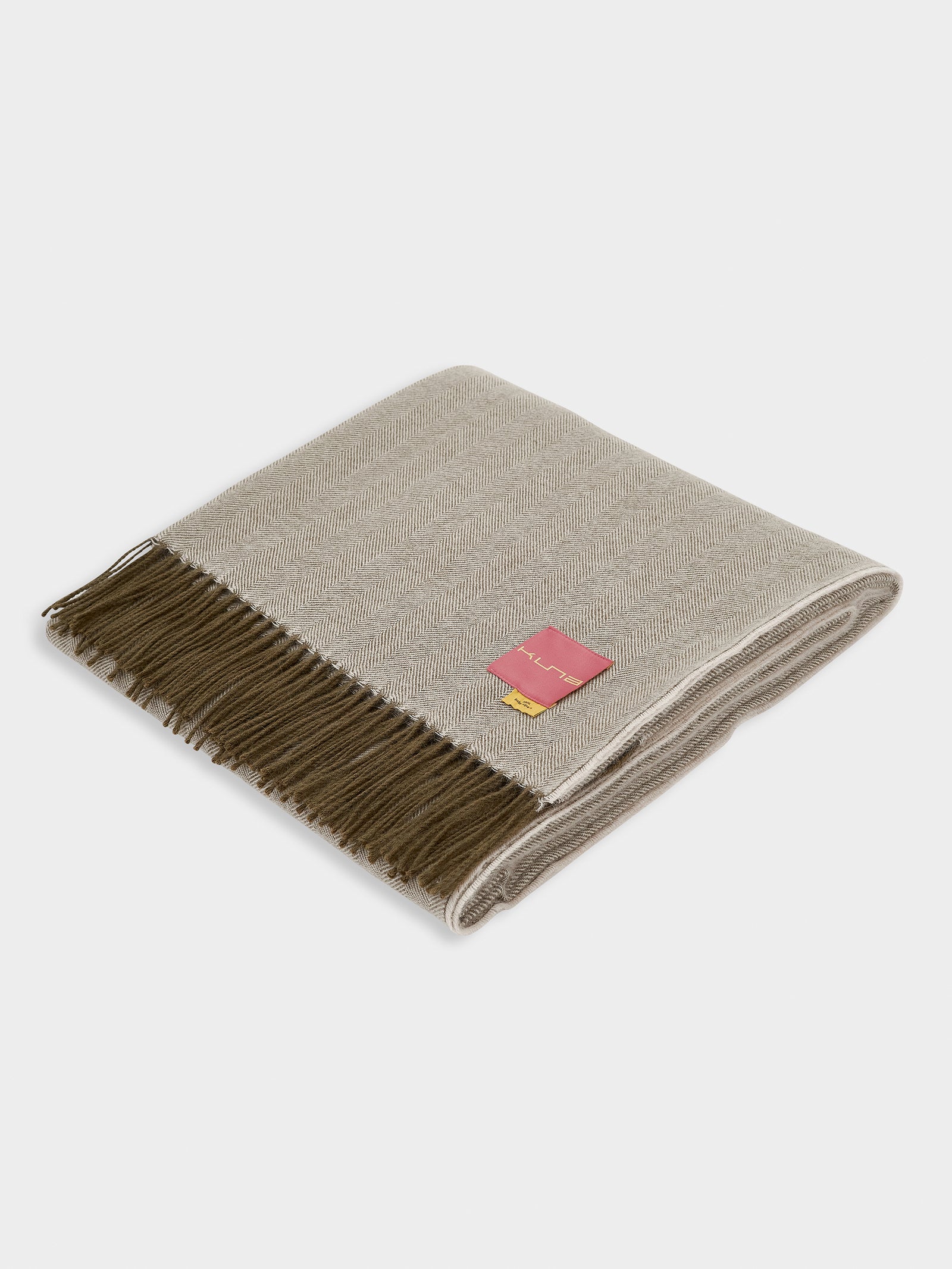 Baby Alpaca Yanahuara Blanket, Beige