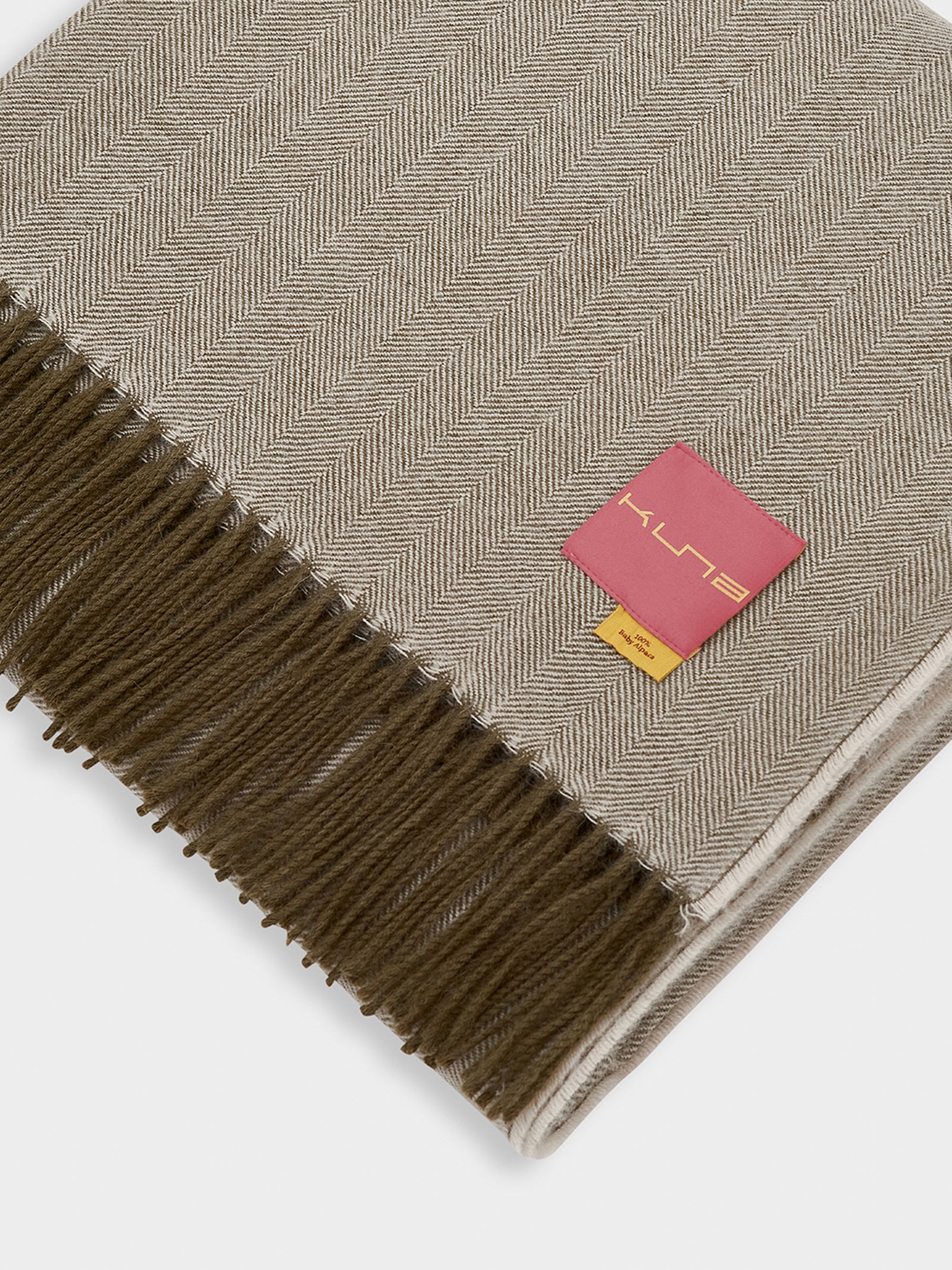 Baby Alpaca Yanahuara Blanket, Beige