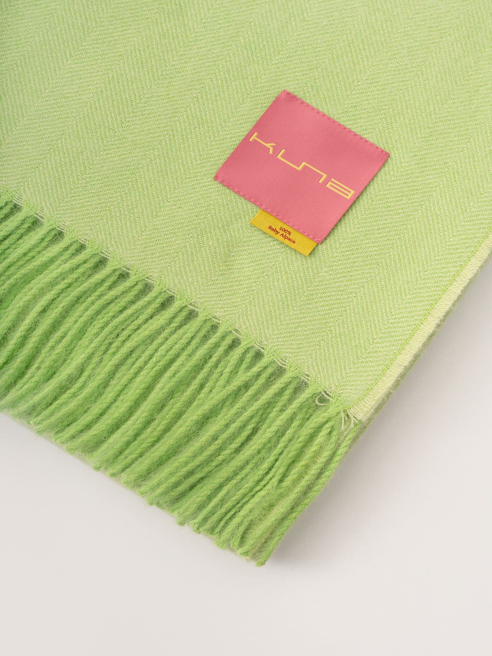 Manta Yanahuara De Baby Alpaca Color Verde
