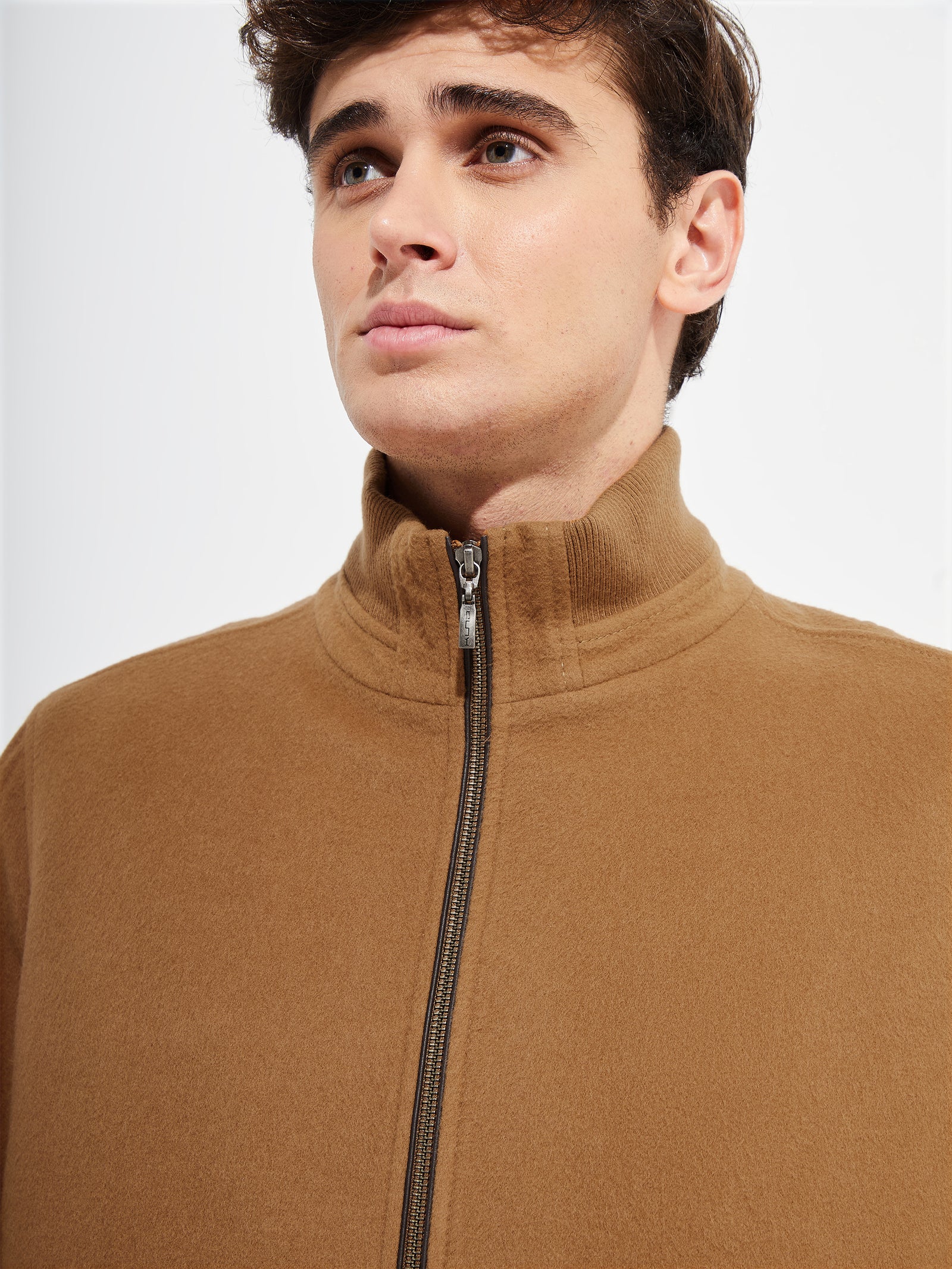 Casaca Benedict De Vicuña Color Camel