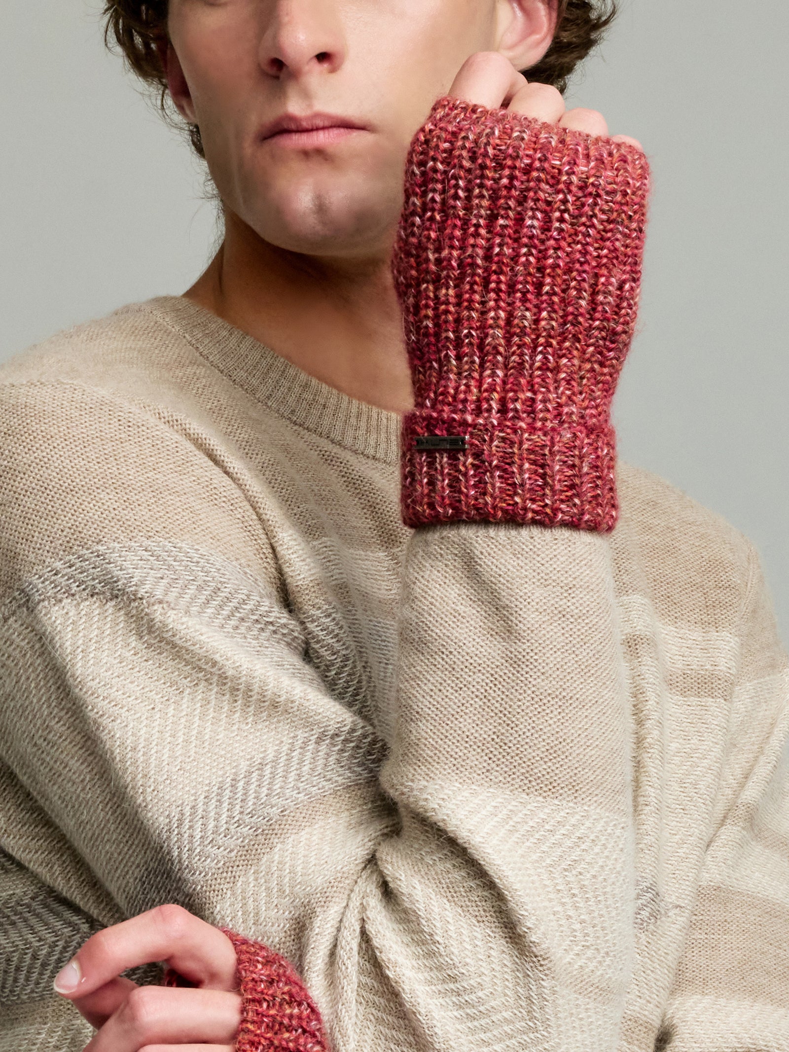Ubicate Gloves Baby Alpaca Red Color