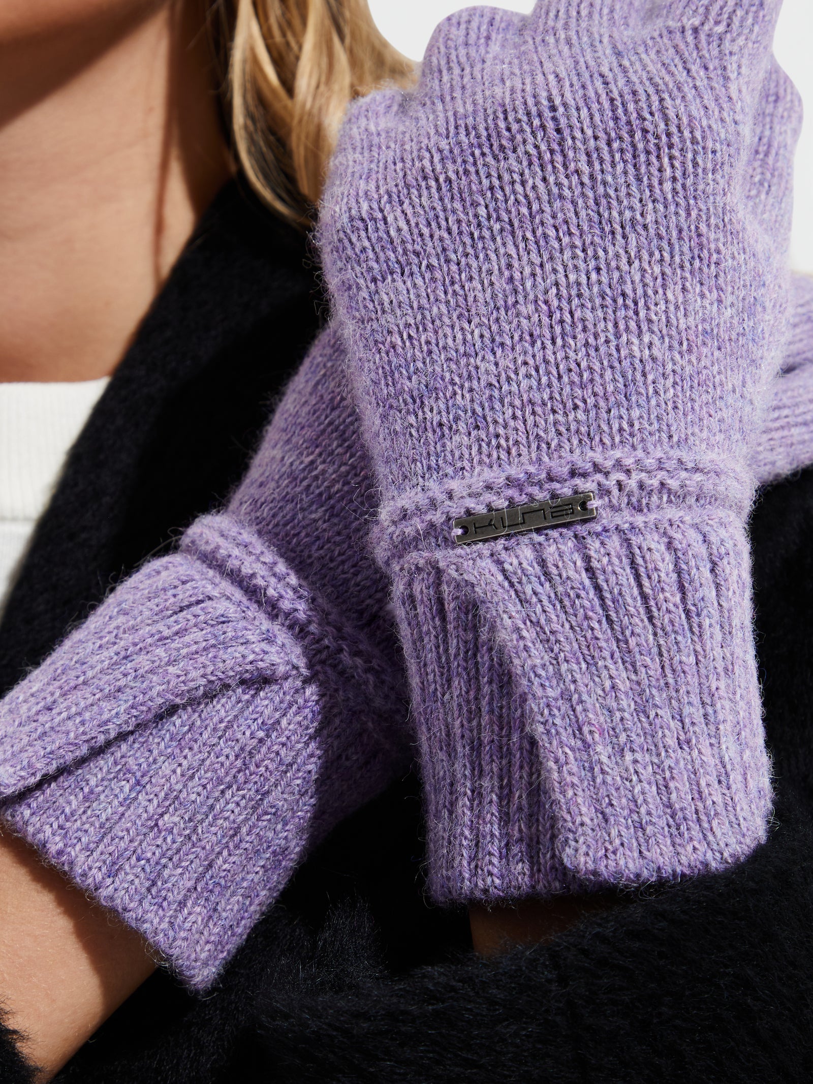 Yrma Gloves in Baby Alpaca Color Purple