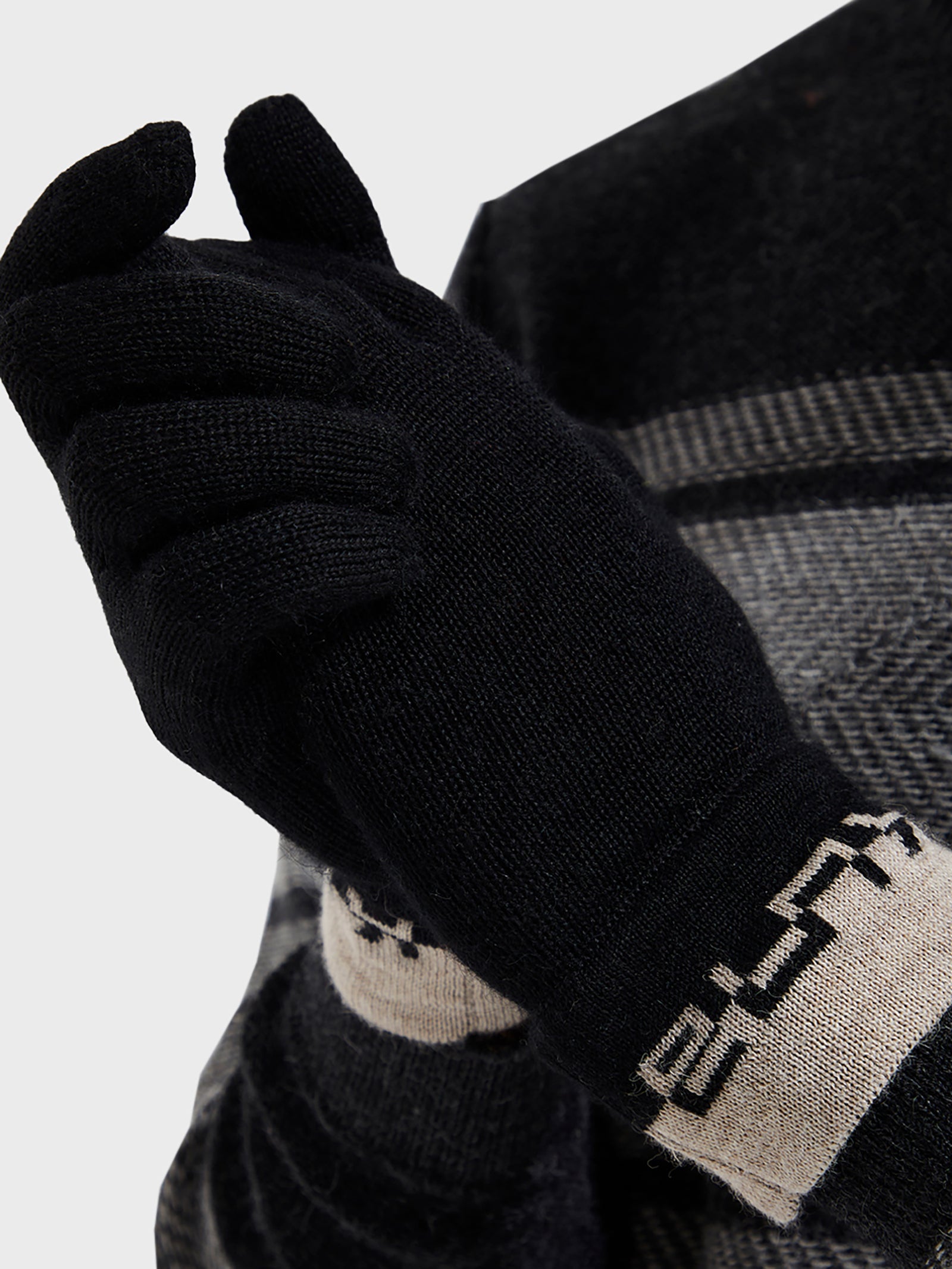 Guantes Yari De Baby Alpaca Color Negro