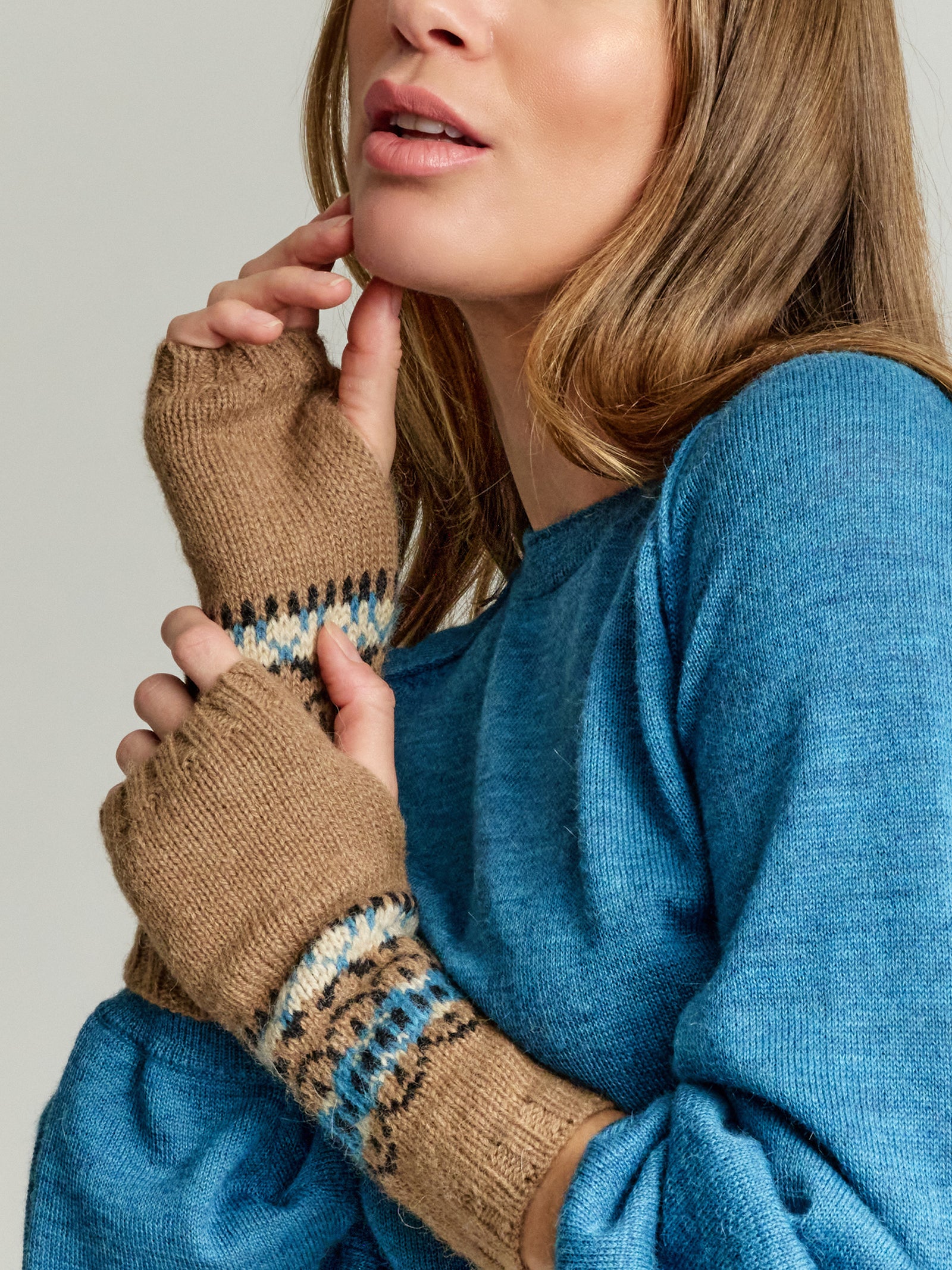 Baby Alpaca Yoke Gloves Camel Color