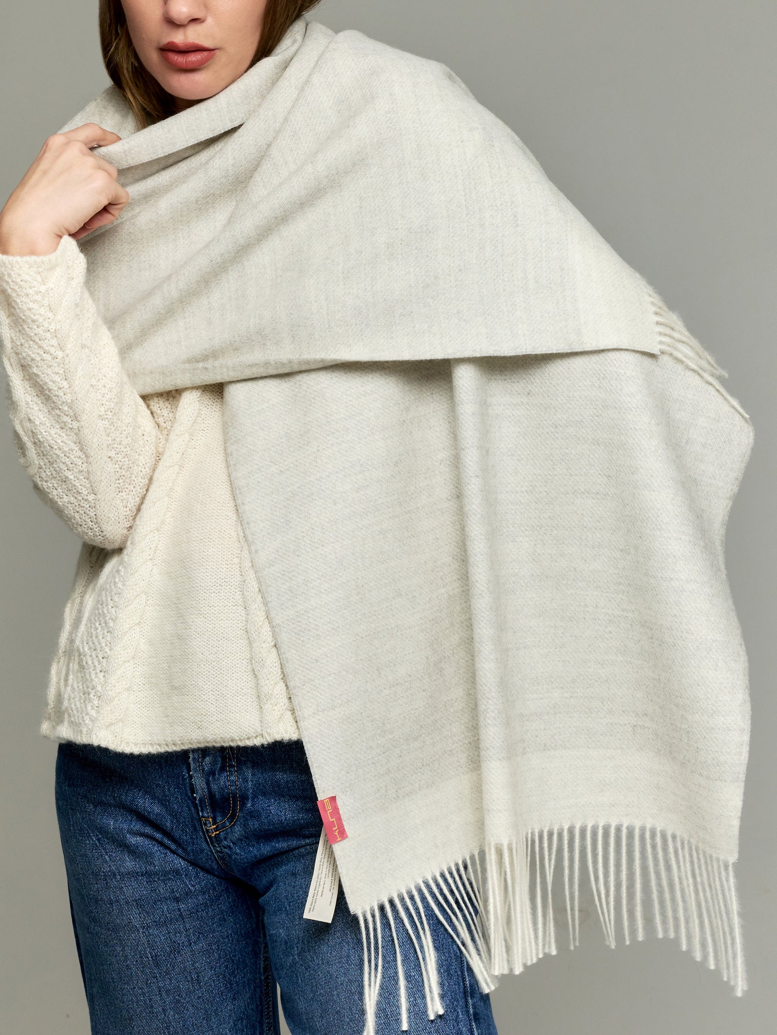 Estola Yanely De Baby Alpaca Color Gris