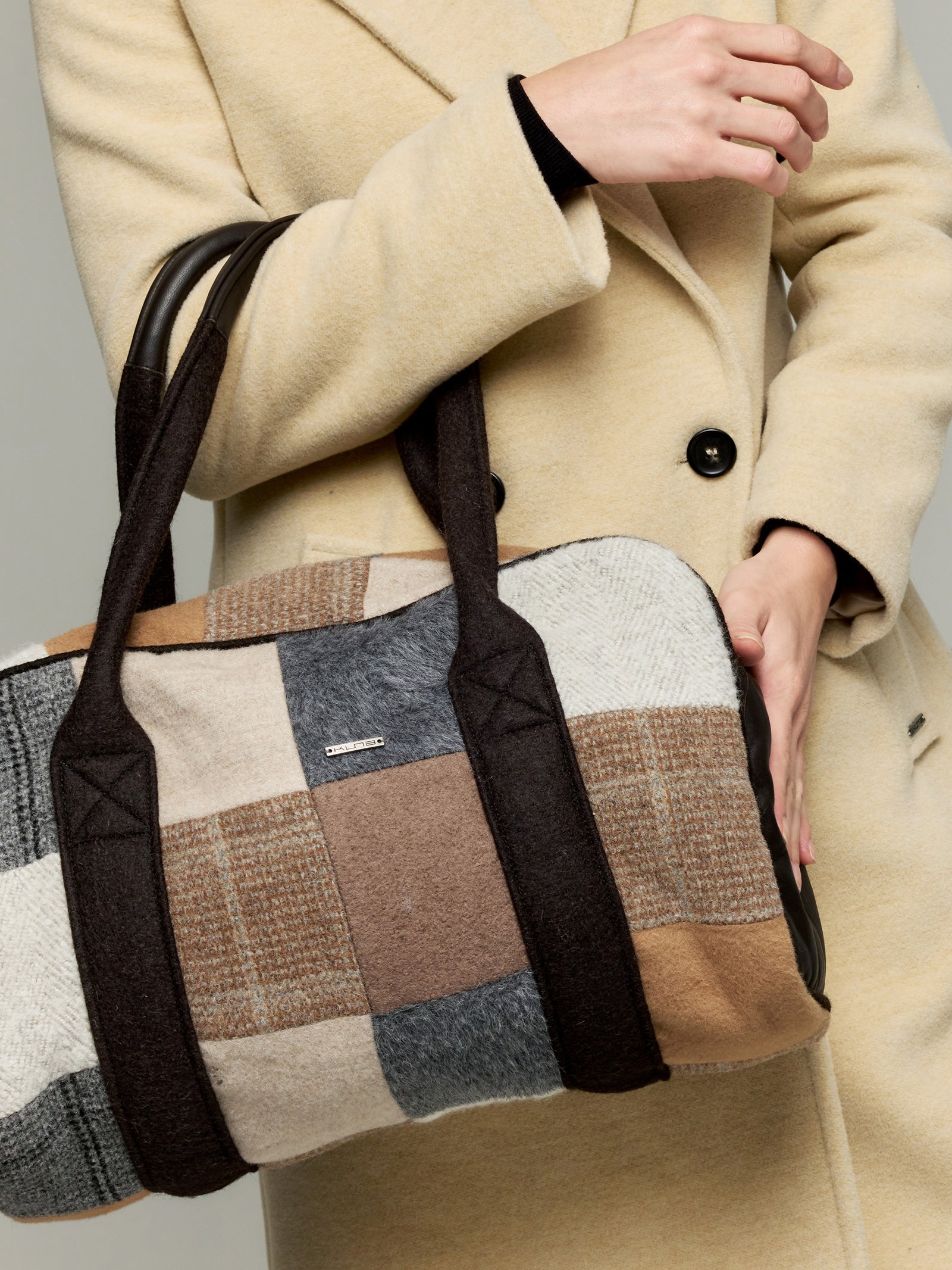 Bolso Mediano Patchwork De Alpaca Color Marrón