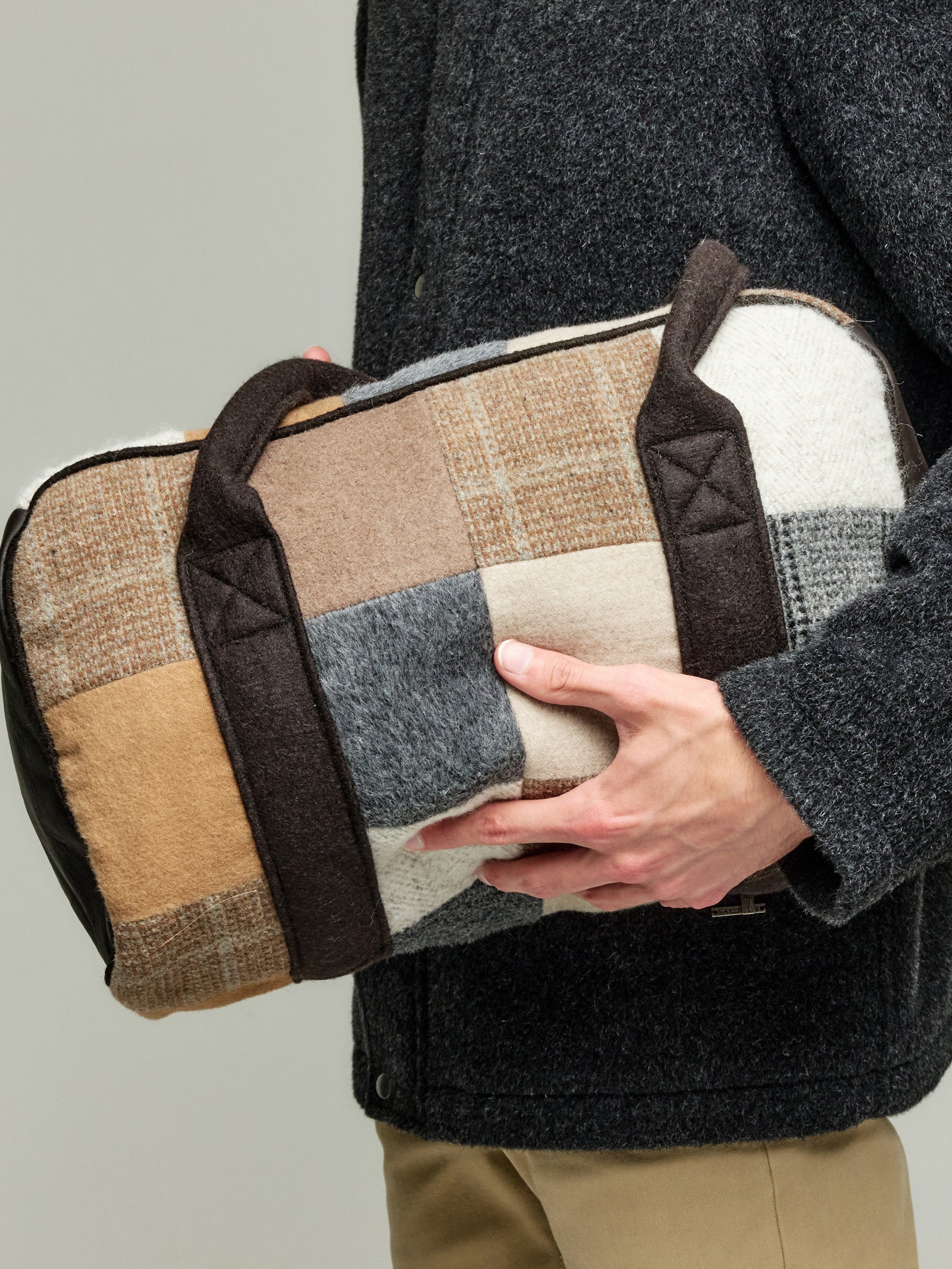 Bolso Mediano Patchwork De Alpaca Color Marrón