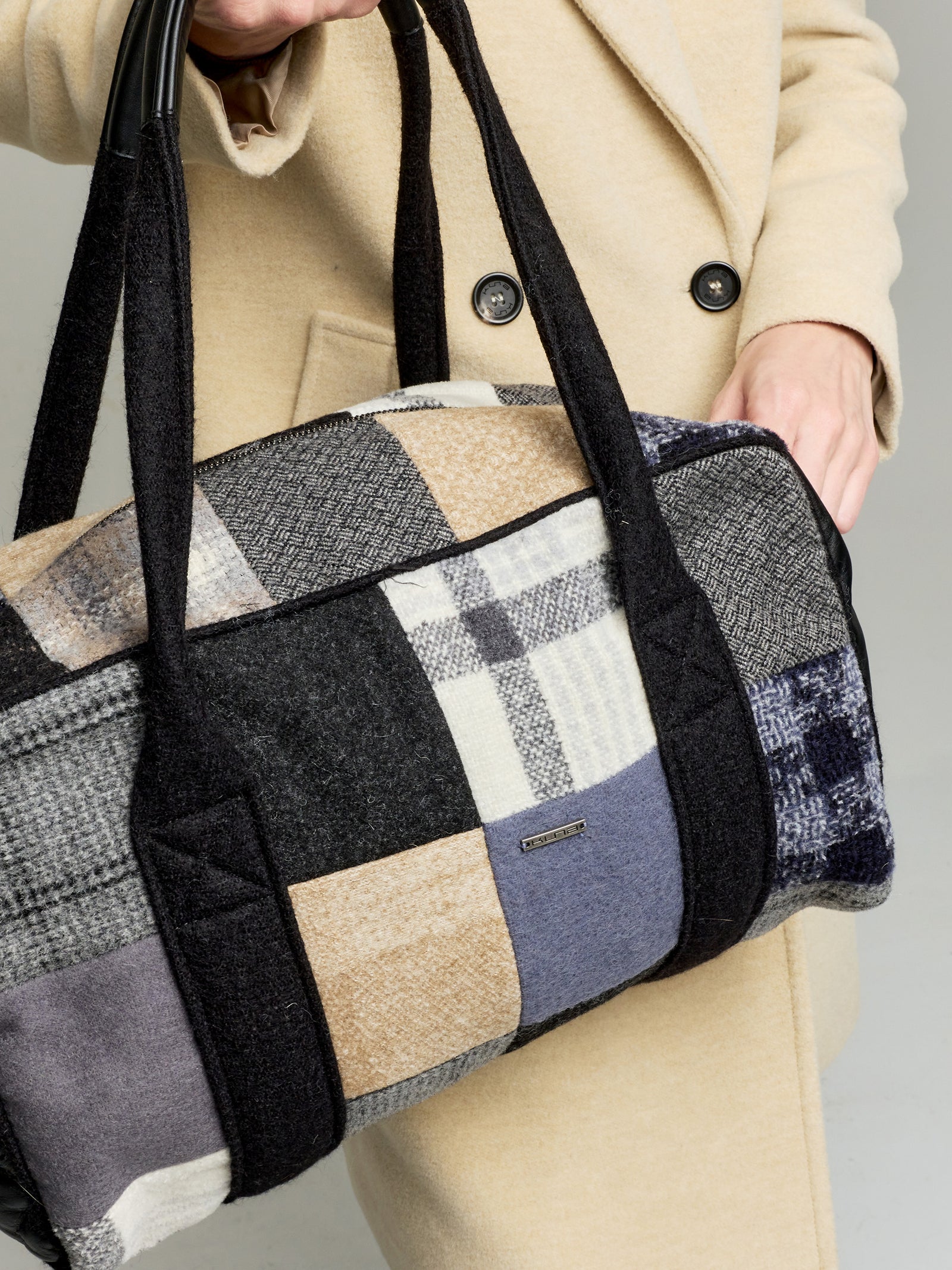 Alpaca Patchwork Medium Gray Bag