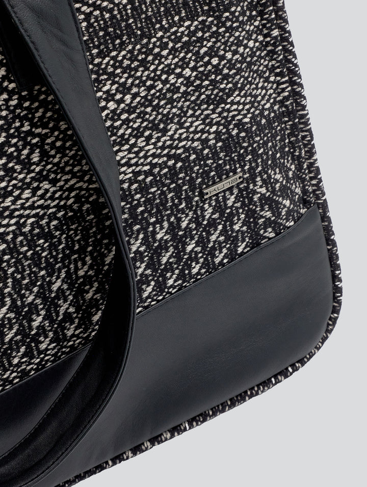 Bolso Maletin Tokio De Lana Color Negro