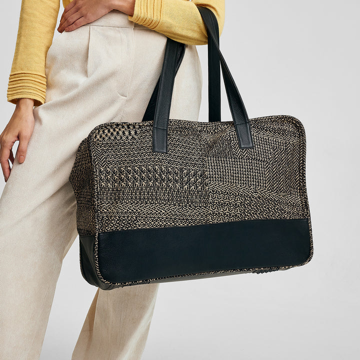 Bolso Maletin Tokio De Lana Color Negro