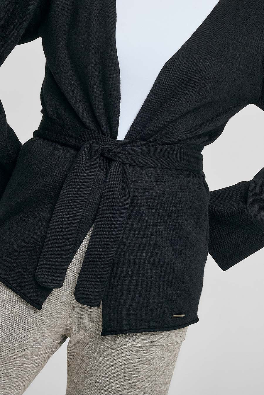 Cárdigan Warapa Baby Alpaca Color Black