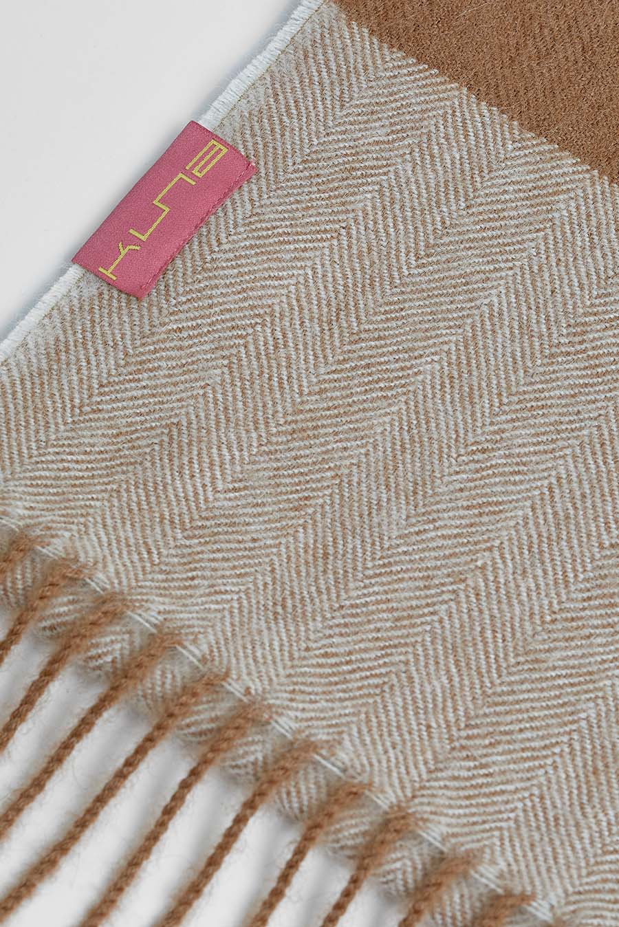 Chalina Welche De Baby Alpaca Color Camel