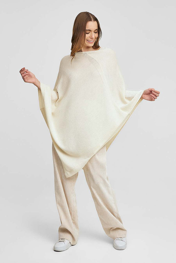 Almendra Poncho