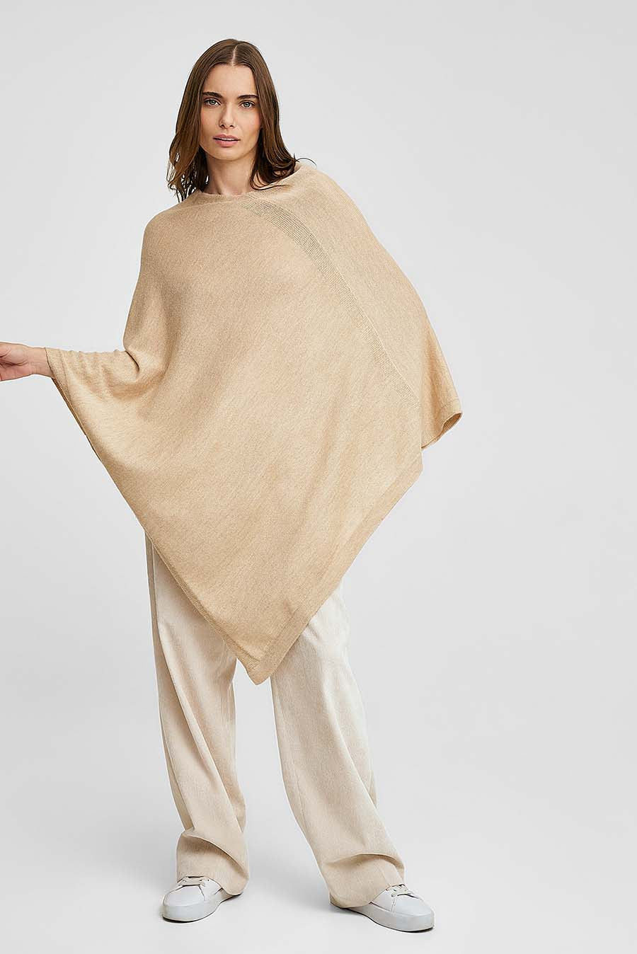 Poncho Almendra De Baby Alpaca Color Nomad